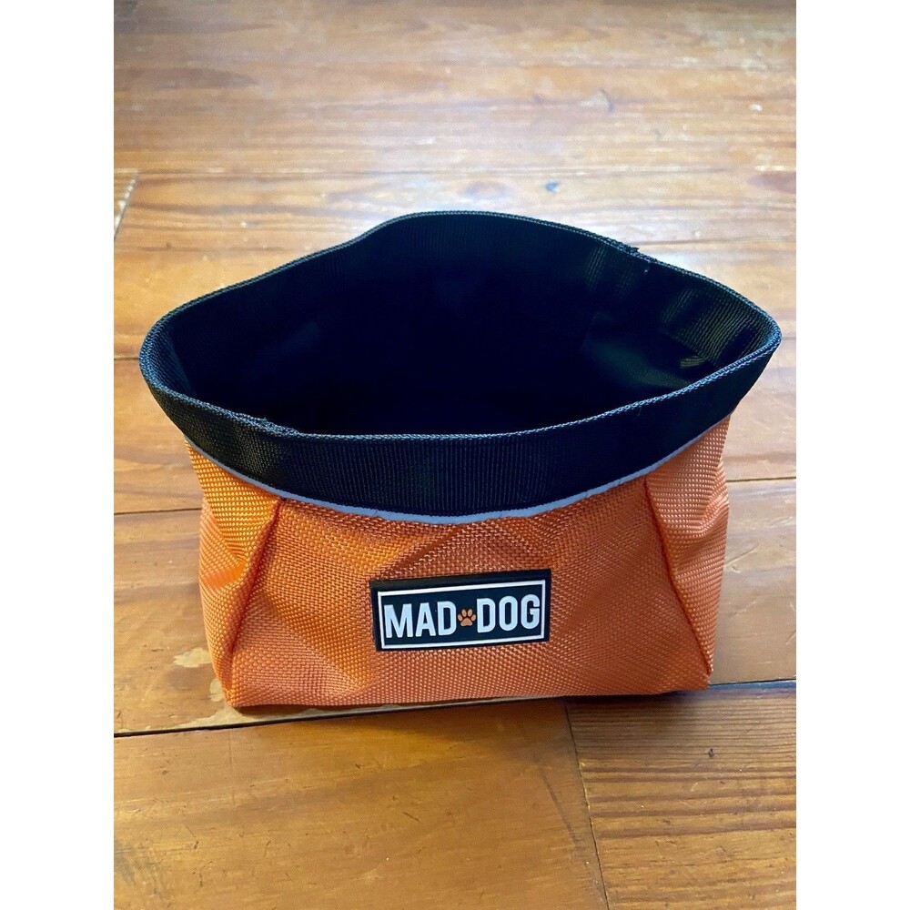 Mad Man Mad Dog Medium Collapsible Dog Bowl